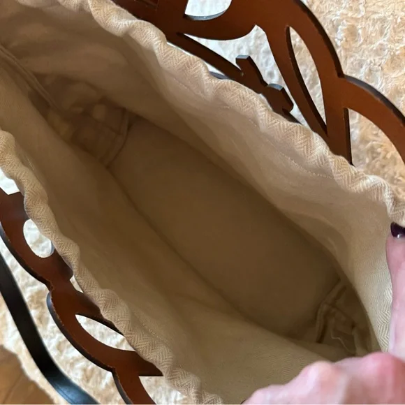 LOEWE AUTHENTIC ANAGRAM CUT OUT TOTE. NWOT. - Picture 4 of 6